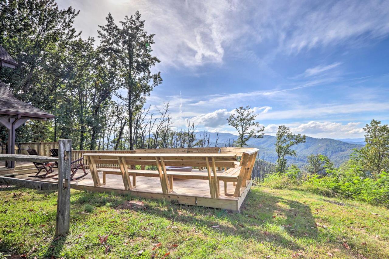 Upscale Gatlinburg Cabin Deck, Fire Pit And Hot Tub Luaran gambar